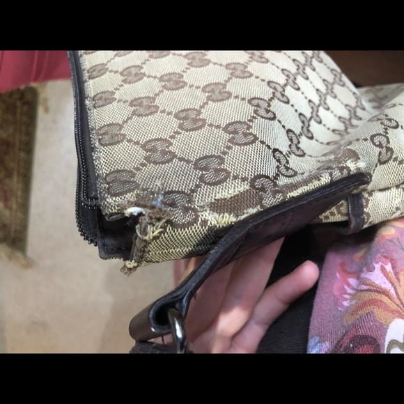 Gucci monogram messenger bag with duster - Picture 4 of 7